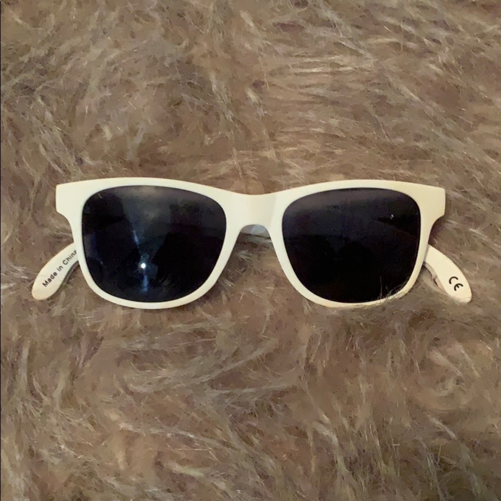 VS Pink sunglass